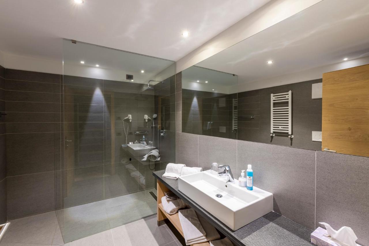Design & Suite Hotel Ciarnadoi ヴィーゴ・ディ・ファッサ エクステリア 写真