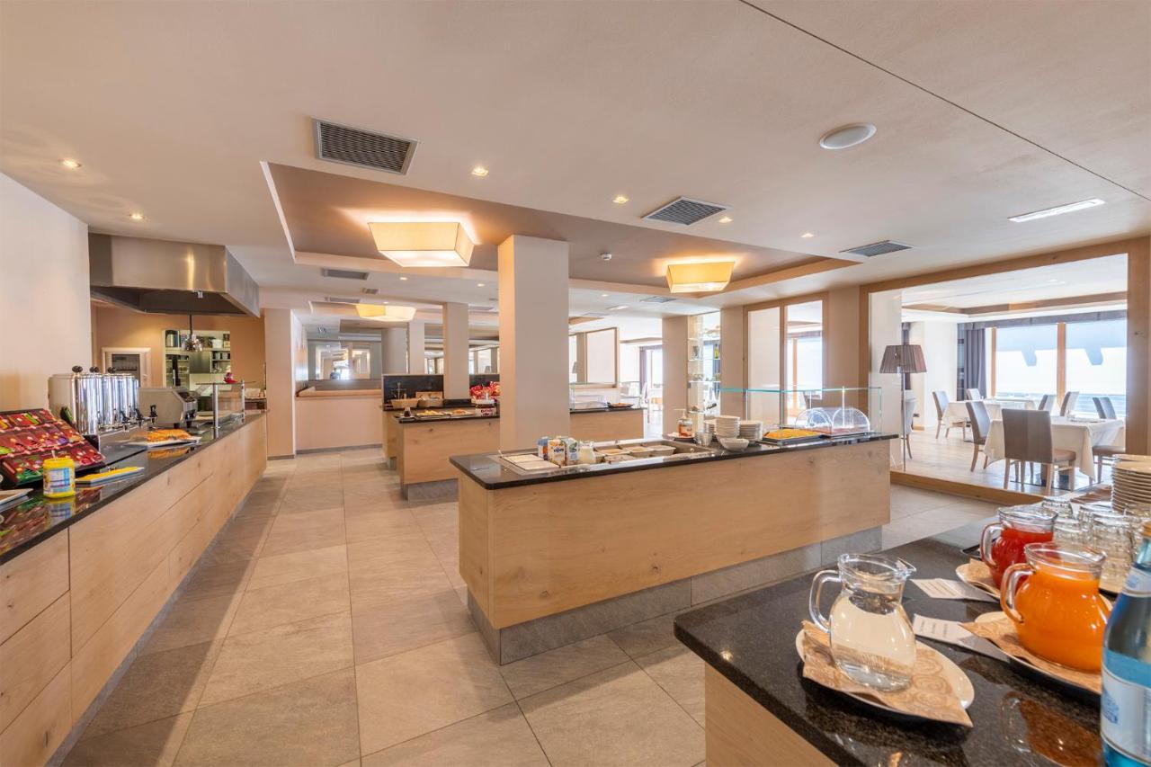 Design & Suite Hotel Ciarnadoi ヴィーゴ・ディ・ファッサ エクステリア 写真