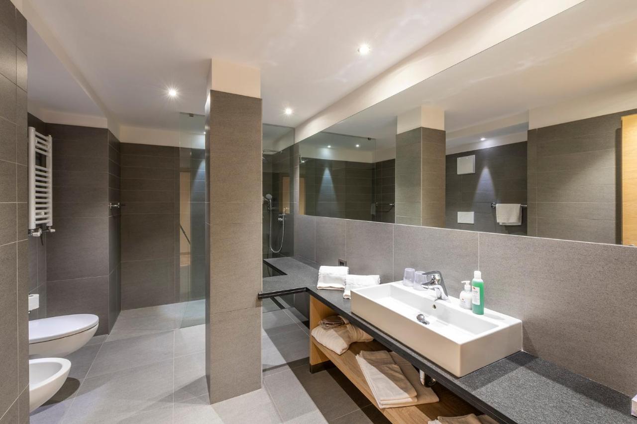 Design & Suite Hotel Ciarnadoi ヴィーゴ・ディ・ファッサ エクステリア 写真