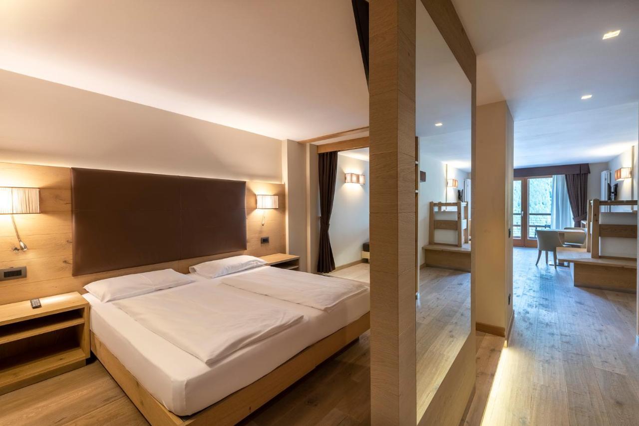 Design & Suite Hotel Ciarnadoi ヴィーゴ・ディ・ファッサ エクステリア 写真