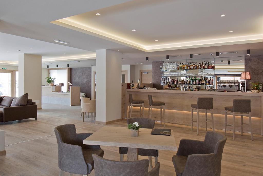 Design & Suite Hotel Ciarnadoi ヴィーゴ・ディ・ファッサ エクステリア 写真