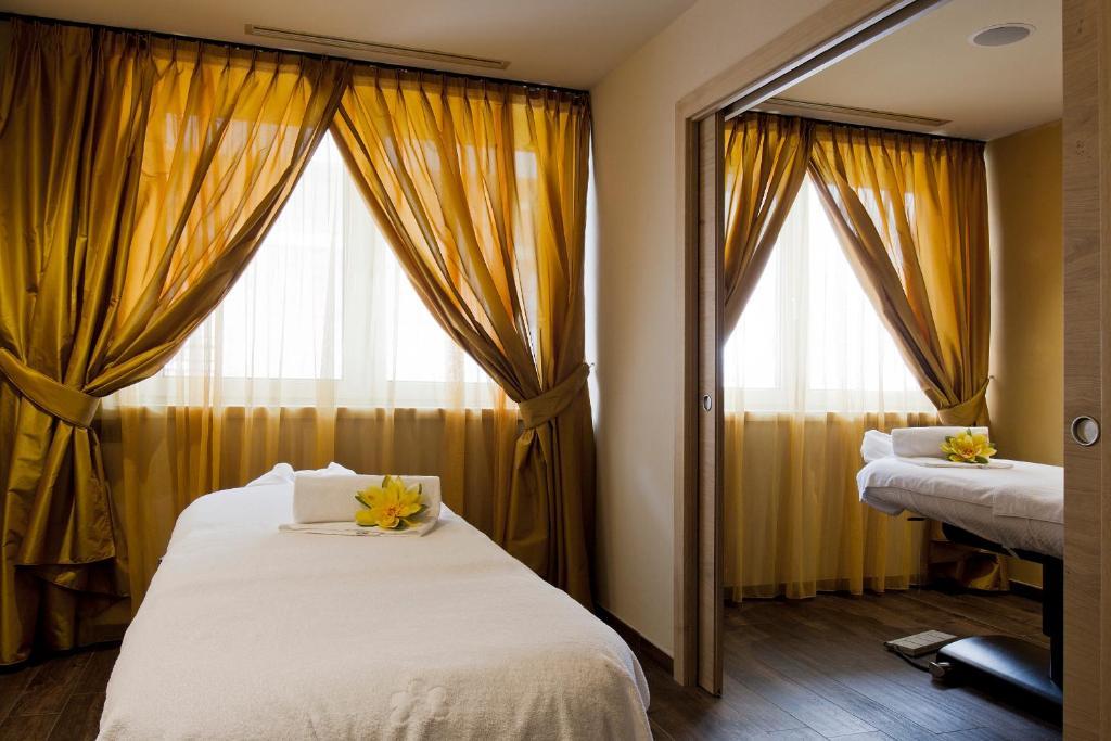 Design & Suite Hotel Ciarnadoi ヴィーゴ・ディ・ファッサ エクステリア 写真