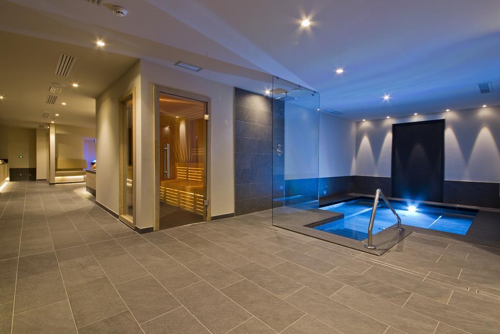 Design & Suite Hotel Ciarnadoi ヴィーゴ・ディ・ファッサ エクステリア 写真